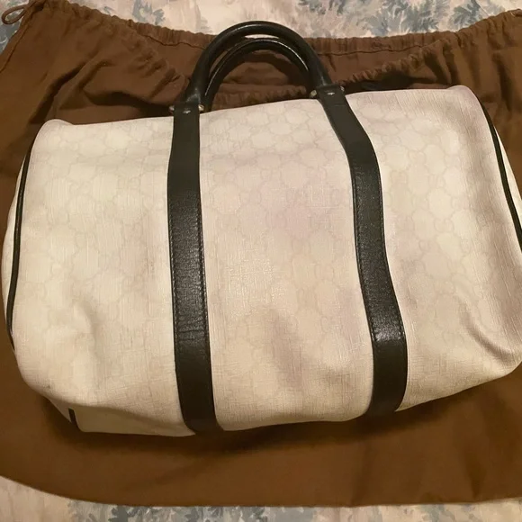 Preowned GUCCIWhite GG Supreme Coated CanvasJoy Boston Handbag